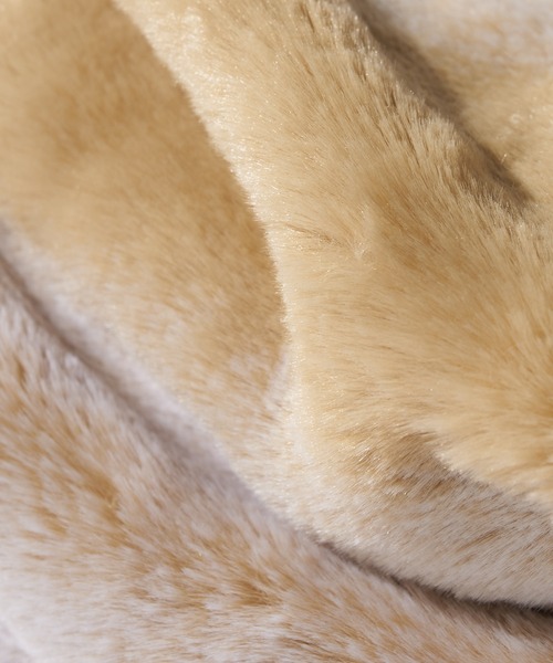 Lui's(ルイス)の「グラデーションスヌード(ネックウォーマー/スヌード・メンズ・オフホワイト/ブラック・FREE)」の8枚目の写真