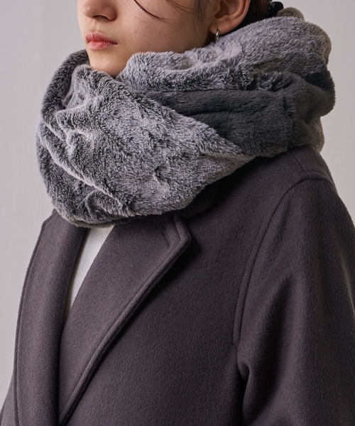 Lui's（ルイス）の「グラデーションスヌード（ネックウォーマー