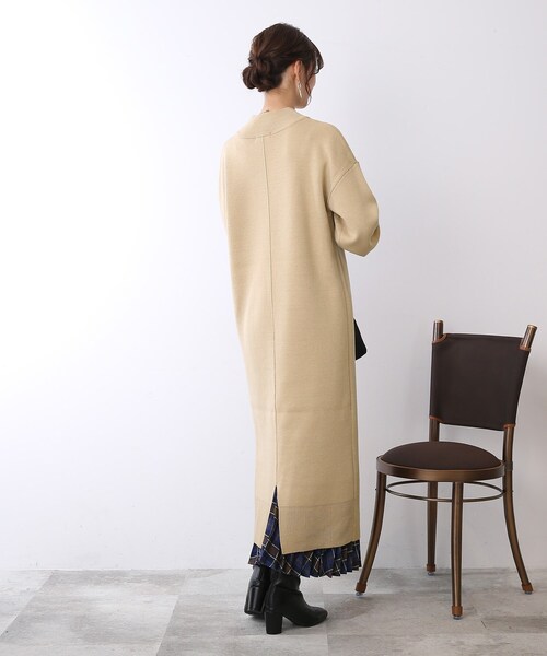 DRESKIP（ドレスキップ）の「◆【今年もモックネックで上品に】ロングニットワンピース（ワンピース・レディース・ベージュ/ライトブルー/ブラウン系/グレー系その他・02/03/04）」の10枚目の写真