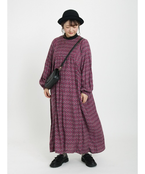 Samansa Mos2（サマンサ モスモス）の「花柄胸元ピンタックワンピース（ワンピース・レディース・ブラック/グリーン/ボルドー・ﾌﾘ-）」の5枚目の写真