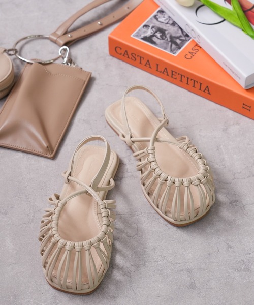 IAMUSE（アイアミューズ）の「クロスデザインストラップ　オーバル編みメッシュサンダル S0796【IAMUSE】（サンダル・レディース・ブラック/アイボリー・40/38/39/36/37）」の7枚目の写真