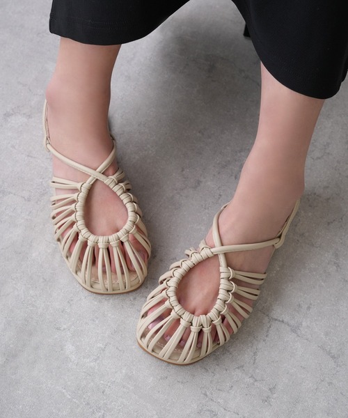 IAMUSE（アイアミューズ）の「クロスデザインストラップ　オーバル編みメッシュサンダル S0796【IAMUSE】（サンダル・レディース・ブラック/アイボリー・40/38/39/36/37）」の14枚目の写真