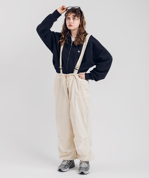 MUHET（ミュエータ）の「【２WAY仕様】サスペンダー付きミリタリーパンツ（その他パンツ・レディース・オフホワイト/カーキ・X-LARGE/MEDIUM/SMALL）」の2枚目の写真