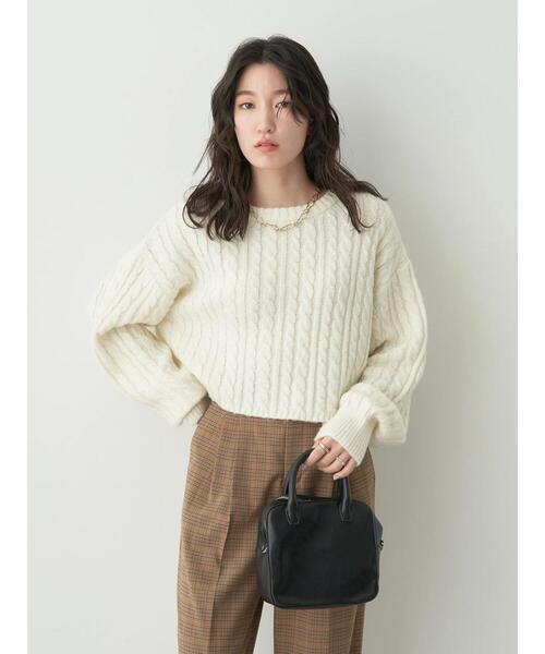 earth music&ecology（アースミュージックアンドエコロジー）の「ショートケーブルニットプルオーバー（ニット/セーター・レディース・アイボリー/ブルー/パープル/ベージュ/イエロー・FREE）」の7枚目の写真