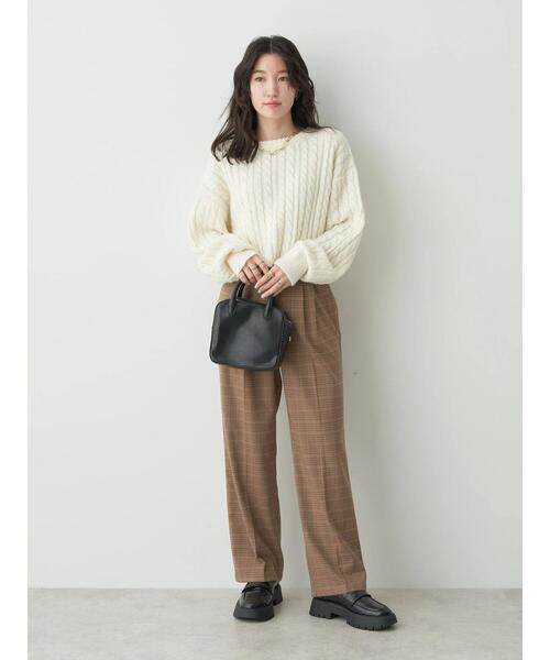 earth music&ecology（アースミュージックアンドエコロジー）の「ショートケーブルニットプルオーバー（ニット/セーター・レディース・アイボリー/ブルー/パープル/ベージュ/イエロー・FREE）」の11枚目の写真