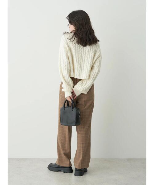 earth music&ecology（アースミュージックアンドエコロジー）の「ショートケーブルニットプルオーバー（ニット/セーター・レディース・アイボリー/ブルー/パープル/ベージュ/イエロー・FREE）」の12枚目の写真