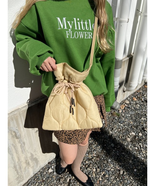 WC（ダブル シー）の「キルティング巾着ショルダー（ショルダーバッグ