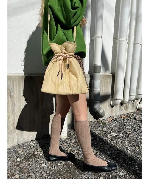 WC（ダブル シー）の「キルティング巾着ショルダー（ショルダーバッグ・レディース・ブラック/ベージュ/カーキ・FREE）」の12枚目の写真