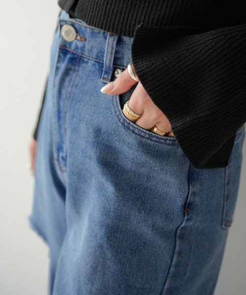 rectangle（レクタングル）の「スラッシュカットデニムパンツ（デニムパンツ・レディース・ライトブルー/ブルー/オフホワイト・SMALL/MEDIUM）」の8枚目の写真