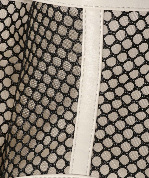 PAGEBOY（ページボーイ）の「スクエアメッシュサンダル（サンダル・レディース・ブラック/オフホワイト・M/L）」の13枚目の写真