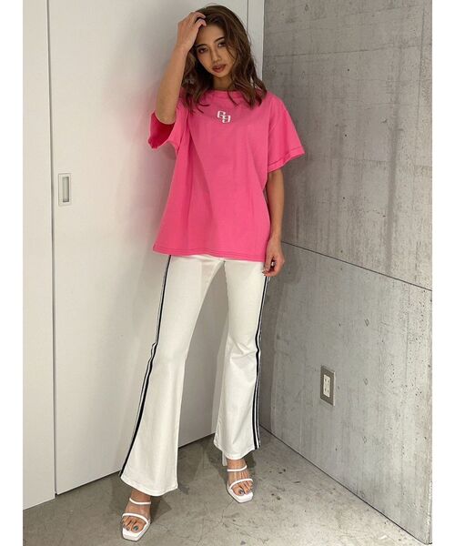 GYDA（ジェイダ）の「APPETIZINGダメージBIG Tシャツ（Tシャツ/カットソー・レディース・ピンク/チャコールグレー/オフホワイト・FREE）」の8枚目の写真