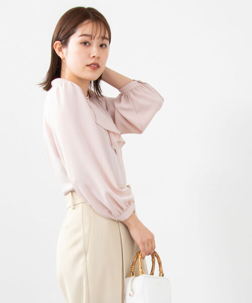 NOLLEY’S Sophi（ノーリーズソフィ）の「ジョーゼットラッフルブラウス（シャツ/ブラウス・レディース・ベビーピンク/オフホワイト/ホワイト系その他4・36/38）」の4枚目の写真