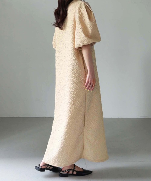 Lant Kalte（ラントカルテ）の「【Lant Kalte】ふくれジャガードワンピース（ワンピース・レディース・アイボリー/グレイッシュベージュ/ブラック・M）」の5枚目の写真