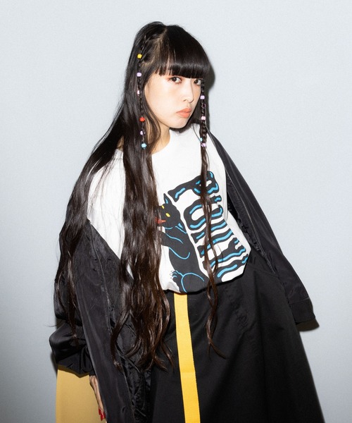 PUNYUS（プニュズ）の「ブラックパンサービッグＴシャツ（Tシャツ/カットソー・レディース・ホワイト/ブラック/イエロー・4/3）」の21枚目の写真