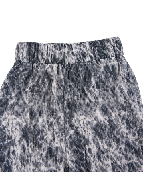 PUNYUS（プニュズ）の「タイダイ柄プリーツパンツ（その他パンツ・レディース・ブラック/カーキ・1/3/4/2）」の10枚目の写真
