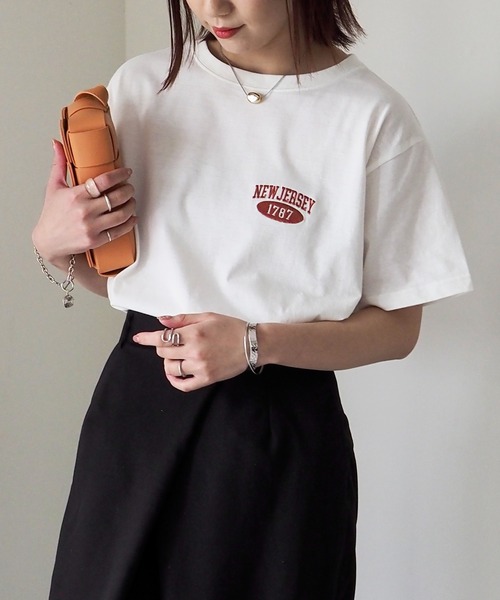 Riberry(リベリー)の「NEW JERSEY胸刺繍Tシャツ(Tシャツ/カットソー・レディース・ネイビー/ミント/オフホワイト/スミクロ/オートミール・FREE)」の1枚目の写真