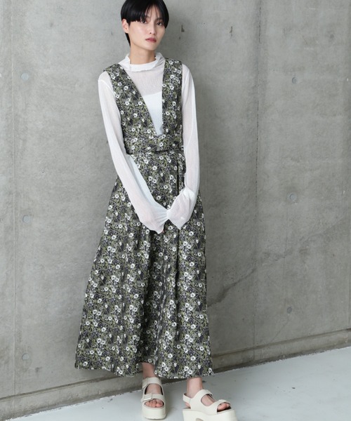 CHIGNONシニヨン　ジャガード風ロングスカート　総柄 CHIGNONシニヨン ジャガード風ロングスカート 総柄 - スカート