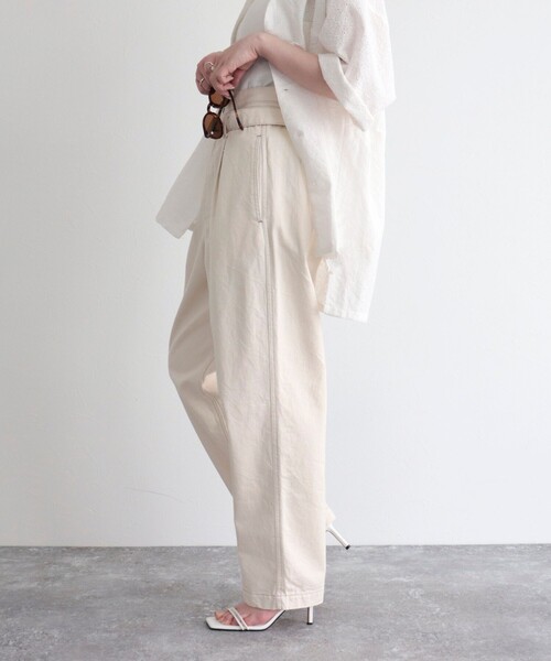 fredy emue（フレディエミュ）の「【fredy emue】ベルト付きデニムパンツ（デニムパンツ・レディース・アイボリー/ブルー/ブラック・36/38）」の12枚目の写真