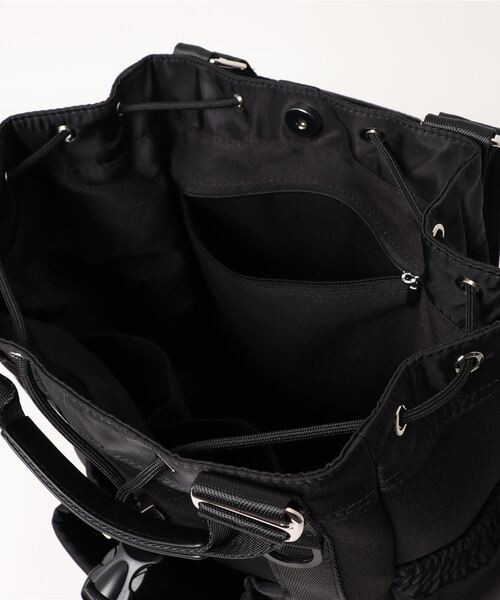 CURI BISCUI（キュリ　ビスキュイ）の「【CURIBISCUI】ネオプレン 巾着リュック（バックパック/リュック・レディース・ベージュ/グレー/ブラック・FREE）」の4枚目の写真