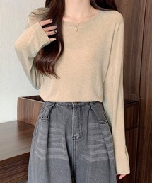 ラウンドネック長袖Tシャツ