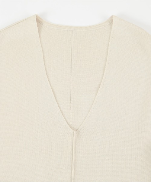 titivate（ティティベイト）の「ｻｲﾄﾞｽﾘｯﾄVﾈｯｸﾆｯﾄﾍﾞｽﾄ（ベスト・レディース・チャコール/レッド/ブルー/ブラック/ライトベージュ/オフホワイト・S/M）」の11枚目の写真