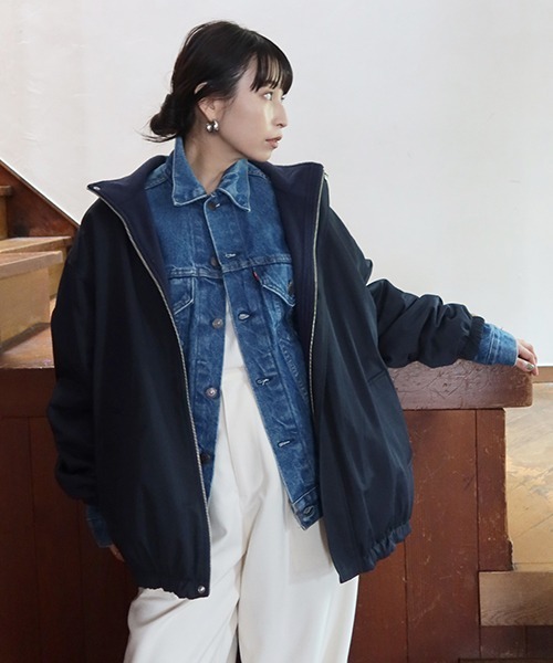 CREDONA（クレドナ）の「リバーフリーストラックJK（ブルゾン・レディース・ネイビー/ベージュ・FREE）」の2枚目の写真
