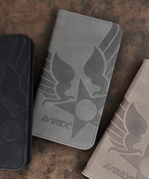 AVIREX(アヴィレックス)の「iPhone17/17Pro/17ProMax/Air iPhone17e iPhone16/16Pro/16e/16ProMax/15/15Pro/14/13 アヴィレックス 「スエード手帳」(スマホケース/カバー・メンズ・ブラック/グレー/カーキ・iPhone 15/iPhone 15 Pro/iPhone 16 Pro Max/iPhone 16 Pro/iPhone 16/iPhone 16e/17e/iPhone 17 Pro Max/iPhone 17/iPhone Air/iPhone 17 Pro)」の1枚目の写真