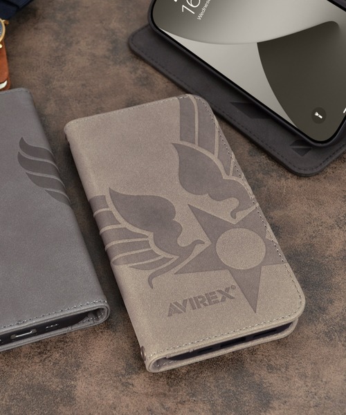 AVIREX(アヴィレックス)の「iPhone17/17Pro/17ProMax/Air iPhone17e iPhone16/16Pro/16e/16ProMax/15/15Pro/14/13 アヴィレックス 「スエード手帳」(スマホケース/カバー・メンズ・ブラック/グレー/カーキ・iPhone 15/iPhone 15 Pro/iPhone 16 Pro Max/iPhone 16 Pro/iPhone 16/iPhone 16e/17e/iPhone 17 Pro Max/iPhone 17/iPhone Air/iPhone 17 Pro)」の3枚目の写真