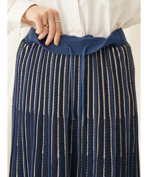 CRAFT STANDARD BOUTIQUE（クラフトスタンダードブティック）の「配色ストライプニットスカート（スカート・レディース・ブラック/ブルー・FREE）」の21枚目の写真