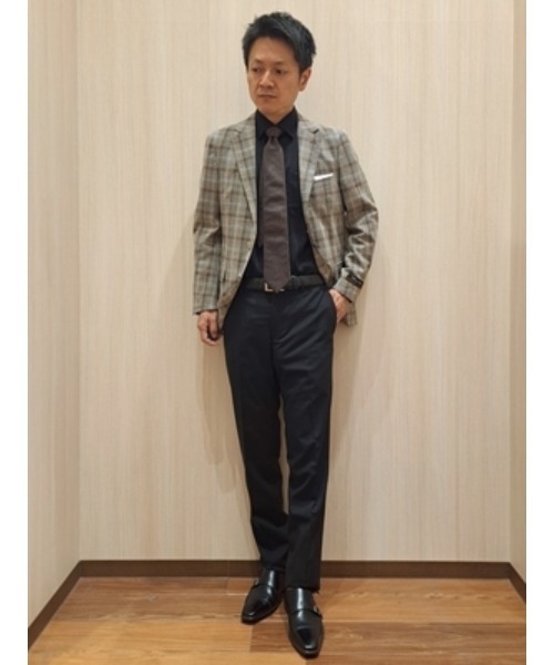 Perfect Suit FActory（パーフェクトスーツファクトリー）の「【形態安定】セミワイド　長袖ワイシャツ　濃色無地　ブラック/ネイビー/ブラウン（ビジネスシャツ・メンズ・ブラック/ネイビー/ブラウン/ワインレッド・首回り43cm-裄丈86cm/首回り37cm-裄丈80cm/首回り39cm-裄丈82cm/首回り41cm-裄丈84cm）」の9枚目の写真