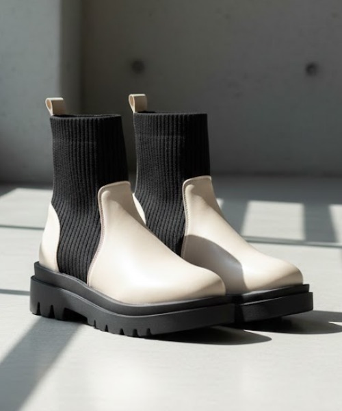 LibertyDoll(リバティードール)の「+5cm 軽量厚底 トラックソール ニットブーツ ソックスブーツ(ブーツ・レディース・ブラック/アイボリー/ブラック系1/アイボリー系1/アイボリー系2/シルバー×ブラック・3L/LL/M/L/S)」の5枚目の写真