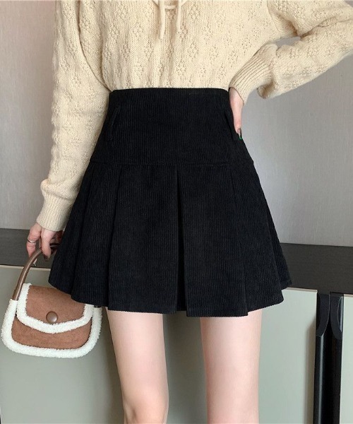 ｔｏｌｅｎｅ（トレネ）の「コーデュロイプリーツミニスカート（スカート・レディース・ホワイト/ブラック/ブラウン・FREE）」の3枚目の写真
