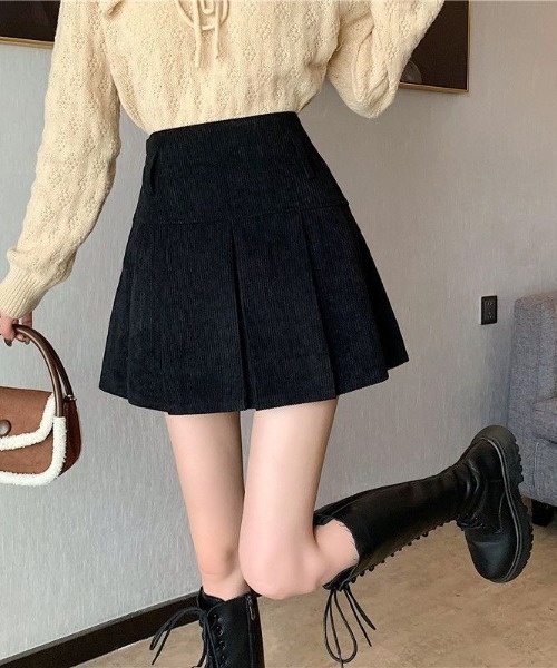 ｔｏｌｅｎｅ（トレネ）の「コーデュロイプリーツミニスカート（スカート・レディース・ホワイト/ブラック/ブラウン・FREE）」の7枚目の写真