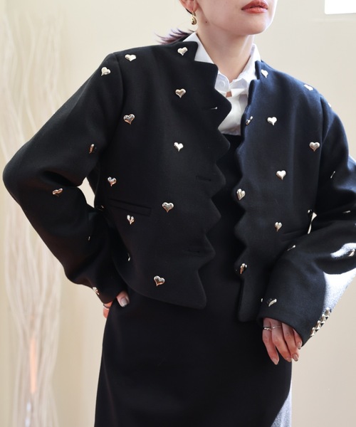 ULEULA(ウルア)の「ハートスタッズノーカラージャケット(ノーカラージャケット・レディース・ブラック・FREE)」の3枚目の写真