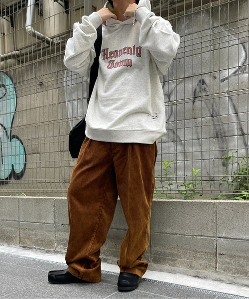 CPCM（シーピーシーエム）の「ピグメントコーデュロイパンツ