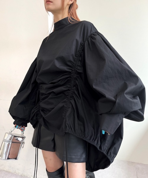 WHO'S WHO gallery(フーズフーギャラリー)の「ドロスト袖ボリュームギャザーワンピ(ワンピース・レディース・オフホワイト/ブラック・FREE)」の2枚目の写真