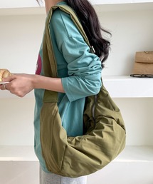 MAISON BREEZE（メゾンブリーズ）の「【MAISON BREEZE】ハーフムーンナイロンショルダーバッグ ボディバッグ KNF036（ショルダーバッグ）」