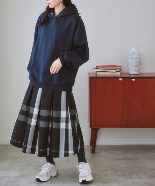 nissen（ニッセン）の「裏起毛袖バルーンパーカー（パーカー・レディース・ネイビー/ブラック/ブルー/アイボリー/杢グレー/ベージュ/ピンク・LL/L/M/S）」の11枚目の写真