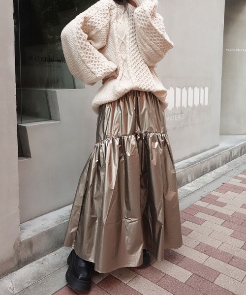 CORNERS（コーナーズ）の「メタリックギャザーフレアスカート（スカート・レディース・ゴールド/ブラック/シルバー・M）」の6枚目の写真