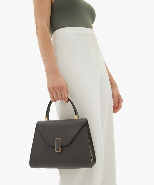 Valextra（ヴァレクストラ）の「ミニ イジィデ（ハンドバッグ・レディース・ブラウン系2/ピンク系1/ベージュ系1/イエロー系1/ダークグレー/レッド/ブルー系2/オフホワイト/ピンク系2・ONE SIZE）」の19枚目の写真