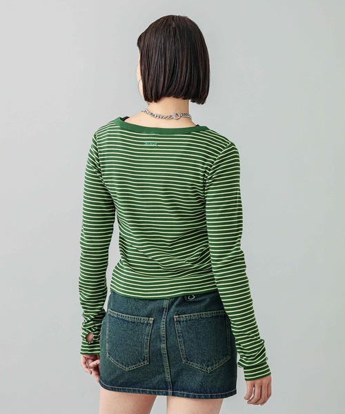 X-girl（エックスガール）の「STRIPED FITTED TOP（Tシャツ/カットソー・レディース・ブラウン/グリーン/ブラック・M/S）」の19枚目の写真