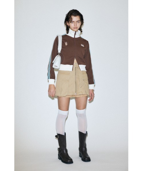 MOUSSY(マウジー)の「XG COMPACT TRACK ジャケット(その他アウター・レディース・ブラック/ブラウン/アイボリー・FREE)」の19枚目の写真