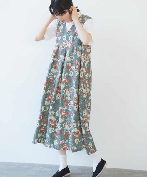 人気 yuni（ユニ かすみ花プリント ）の「キュプラリネンビエラ ワンピース