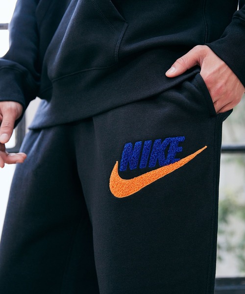 NIKE（ナイキ）の「《セットアップ対応商品》ナイキ クラブ フリース メンズ フリース ジョガー / Nike Club Fleece Men's Fleece Joggers＜S-2XL 展開＞（スウェットパンツ・メンズ・ブラック/グレー系その他/グリーン系その他2/ブラウン系その他・S/M/L/2XL/XL）」の5枚目の写真