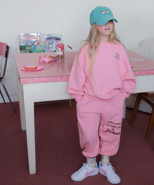 aBity select（アビティセレクト）の「【ピーチーズ】ジュニア 胸元ワンポイントロゴトレーナー（スウェット・キッズ・ベージュ/ブルー/ピンク・160/150）」の7枚目の写真