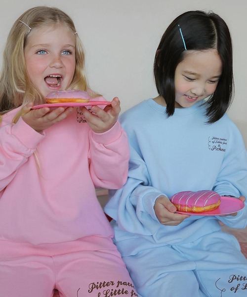 aBity select（アビティセレクト）の「【ピーチーズ】ジュニア 胸元ワンポイントロゴトレーナー（スウェット・キッズ・ベージュ/ブルー/ピンク・160/150）」の9枚目の写真