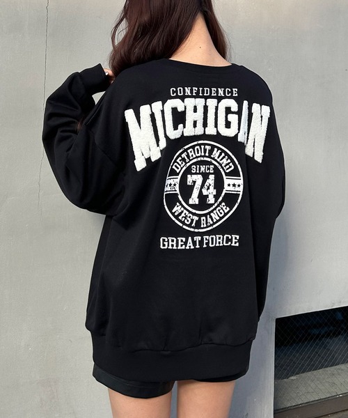 INGNI（イング）の「Backカレッジサークルロゴスウェットチュニック（スウェット・レディース・オフホワイト/杢グレー/ブラック・M）」の2枚目の写真