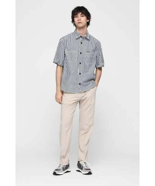 HUGO（ヒューゴ）の「ストライプ コットンシャンブレー オーバーサイズフィットシャツ（シャツ/ブラウス・メンズ・ダークブルー・L/M/S/XL/XXL/XS）」の9枚目の写真