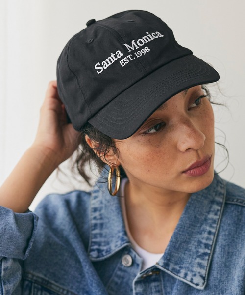 coca(coca)(コカ)の「ロゴ刺繍キャップ(キャップ・レディース・ブラック/ネイビー・ONE SIZE)」の1枚目の写真