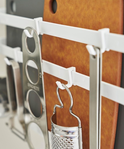 期間限定セール　トーヨーキッチン トレー まな板 など 来週からまた値上げします タワー 山崎実業 tower キッチンまな板＆トレースタンド 5688